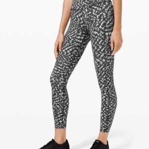 Lululemon Fast and Free Tight ll 25” non-reflective Nulux